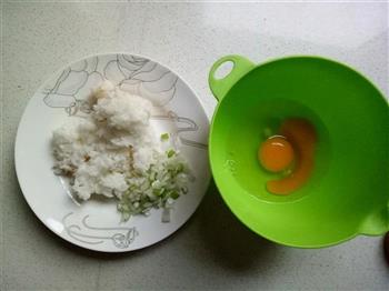 原味蛋炒饭的做法步骤1