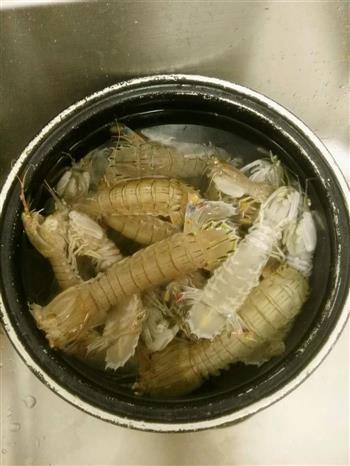 椒盐琵琶虾的做法步骤1