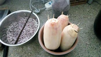 紫米桂花糖藕的做法步骤2