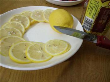 美白排毒柠檬茶的做法步骤1