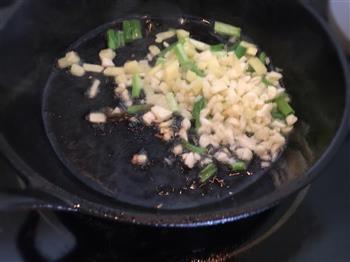 金针菇肥牛锅的做法步骤3