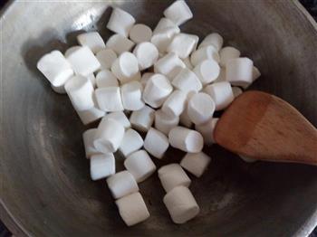 蔓越莓牛轧糖的做法步骤3
