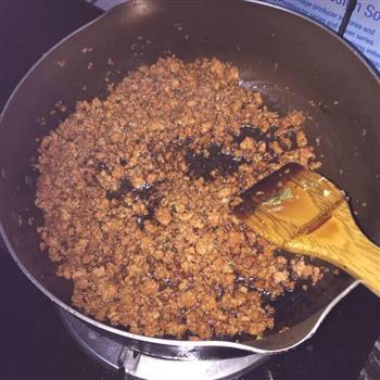 油豆腐酿糯米的做法步骤3