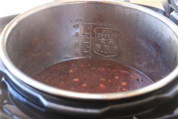 红豆黑米粥的做法图解3