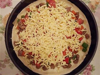 自制黑椒牛肉披萨的做法步骤6