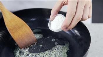 奶油蘑菇浓汤的做法步骤7