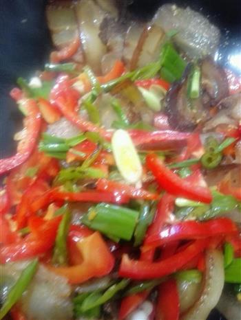 青红椒炒腊肉的做法步骤11