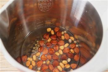 杏仁花生豆浆的做法步骤3