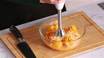不可思议的得乐思美食视频教程-奶油南瓜汤的做法图解6