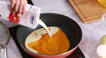 不可思议的得乐思美食视频教程-奶油南瓜汤的做法步骤7