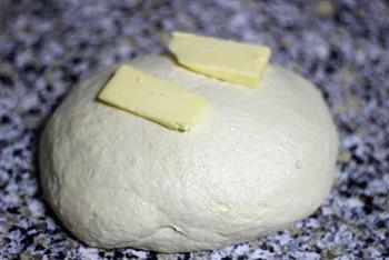 帕尔马乳酪玉米包的做法步骤5