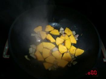 核桃南瓜奶油浓汤的做法步骤4