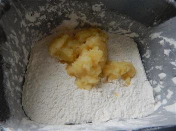 土豆泥餐包的做法步骤2