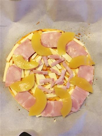黄桃培根披萨的做法步骤2