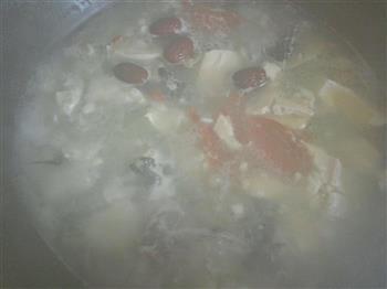 一条鱼的绝佳吃法-鱼头豆腐汤和滑鱼片的做法步骤7