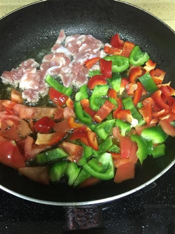 经典番茄肉末意大利面的做法步骤4