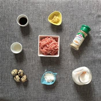 蒸微鹌鹑蛋肉丸的做法步骤1