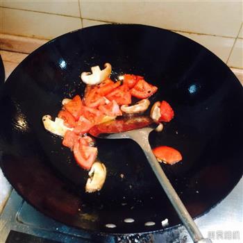 开胃又营养番茄鱼片汤的做法图解4