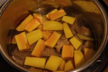 竹荪木瓜排骨汤的做法步骤5