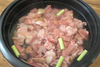 暖身羊排萝卜汤的做法步骤2
