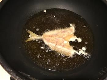酥炸竹荚鱼的做法步骤10