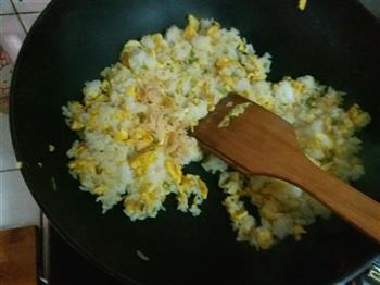 蛋炒饭-妈妈的味道的做法步骤7