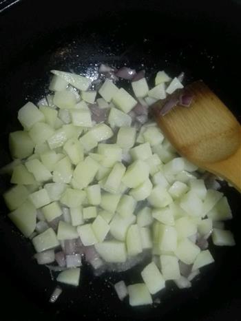 奶油土豆浓汤的做法步骤5