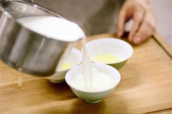 姜汁撞奶的做法图解7