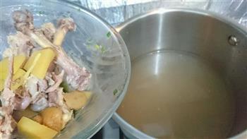 素三鲜肉皮汤的做法步骤6