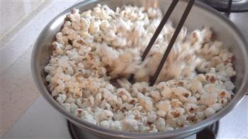 视频 自制焦糖爆米花的做法步骤10