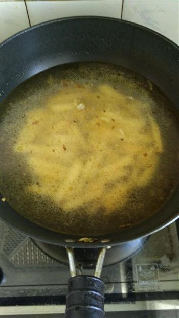 土豆鸡蛋面条的做法步骤1