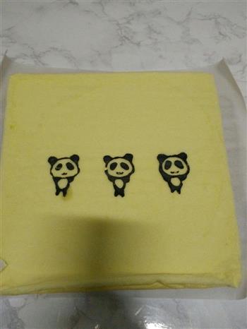 熊猫蛋糕卷的做法步骤11