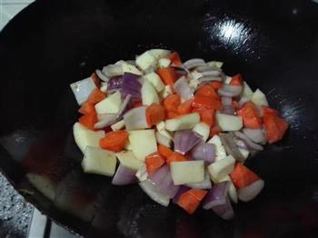 咖喱鸡肉蔬菜饭的做法图解3