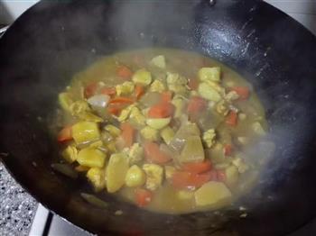 咖喱鸡肉蔬菜饭的做法步骤4