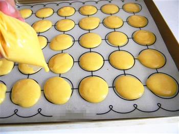 最适合烘焙小白的蛋黄小西饼的做法步骤5