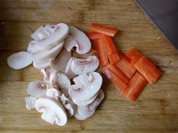 时蔬菌菇汤的做法步骤3