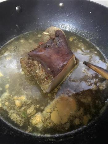 蒜苔炒腊肉的做法步骤3