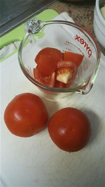 番茄金针菇炒鸡蛋的做法步骤1