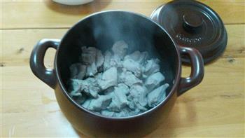坤博砂锅莲藕排骨汤的做法步骤3