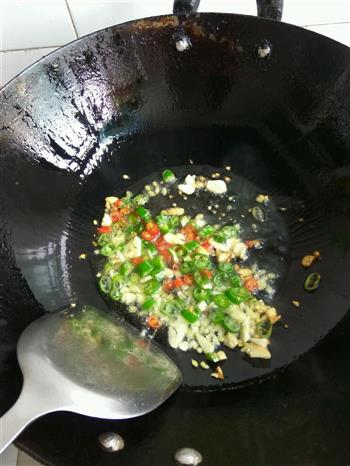 青椒皮蛋的做法步骤6