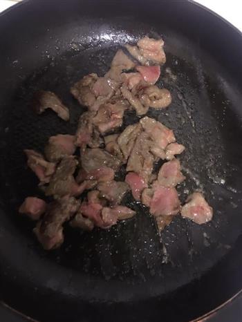 牛肉炒面的做法步骤2