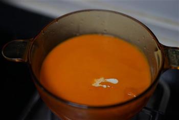 奶油南瓜浓汤的做法图解3