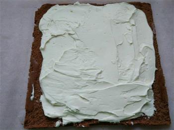 巧克力奶油蛋糕卷的做法步骤15