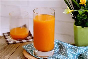 鲜橙胡萝卜汁的做法步骤7