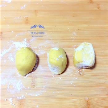 萌鸡奶黄包的做法步骤5