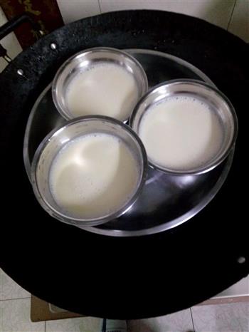 姜汁牛奶炖蛋的做法步骤5
