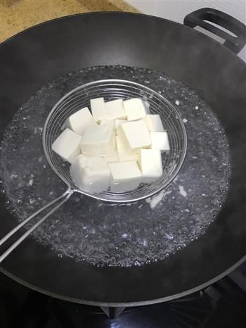 鲜香鸡杂豆腐汤的做法图解4
