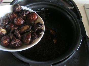 香菇梅干菜红烧肉的做法图解6