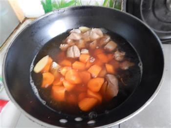 胡萝卜土豆炖牛肉的做法图解7