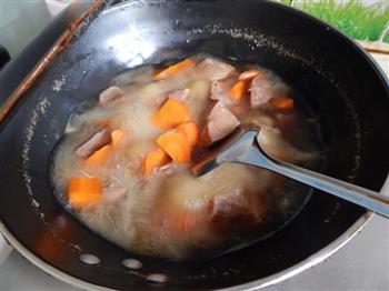 胡萝卜土豆炖牛肉的做法步骤9